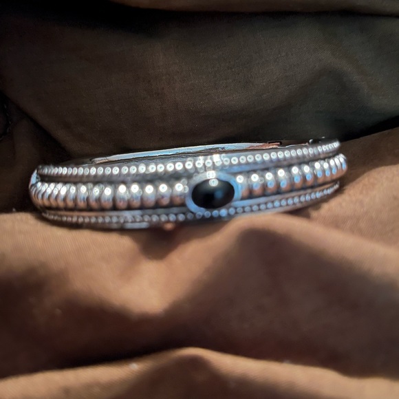 Silver bracelet with black stone - Picture 2 of 4